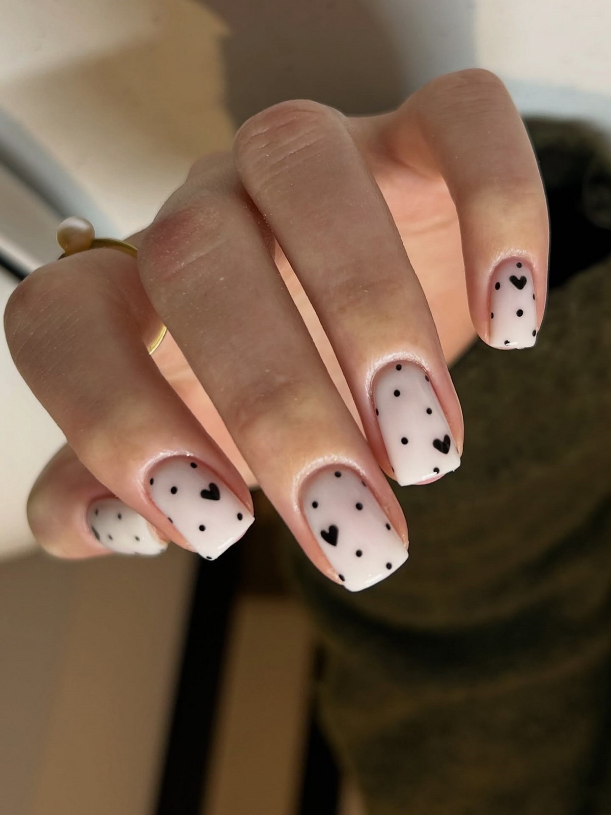 Polka Dots nails весной 2026: самый игривый тренд маникюра, который стал универсальным