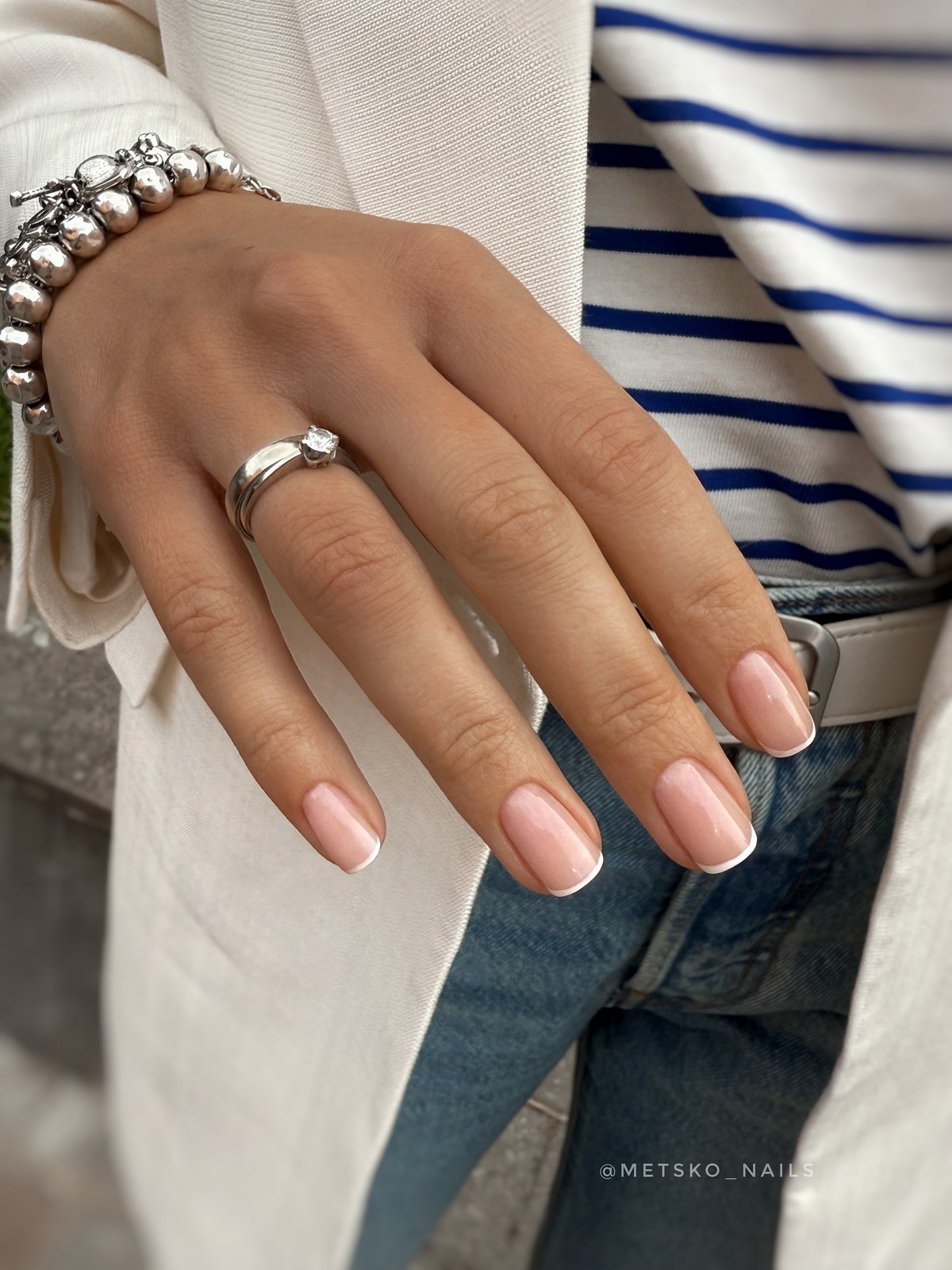 Микрофренч этой весны: тонкая линия, которая меняет весь маникюр