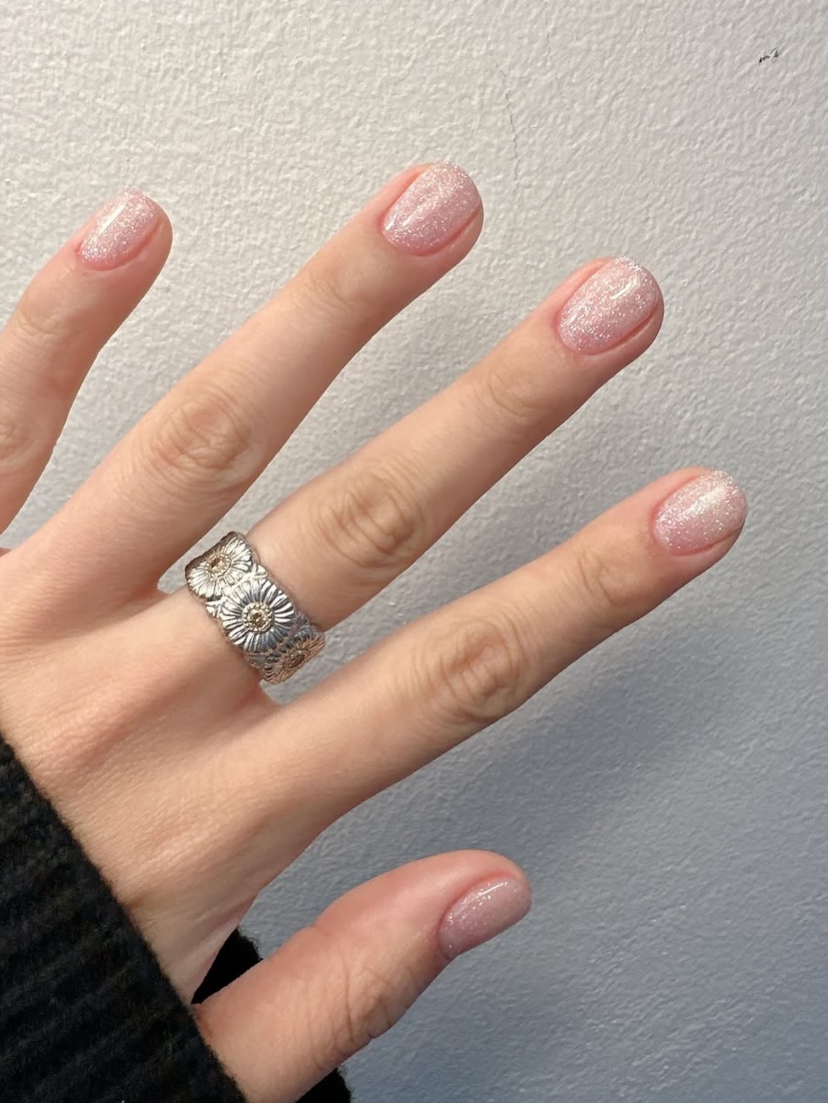 Нежные цвета для ногтей, которые выглядят свежо и дорого