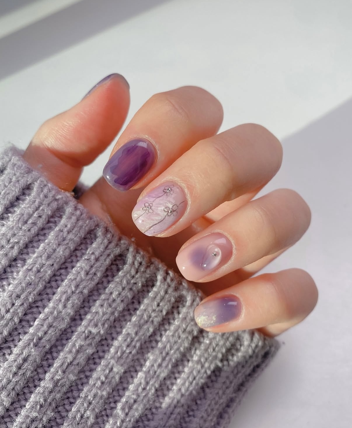 Нежные цвета для ногтей, которые выглядят свежо и дорого