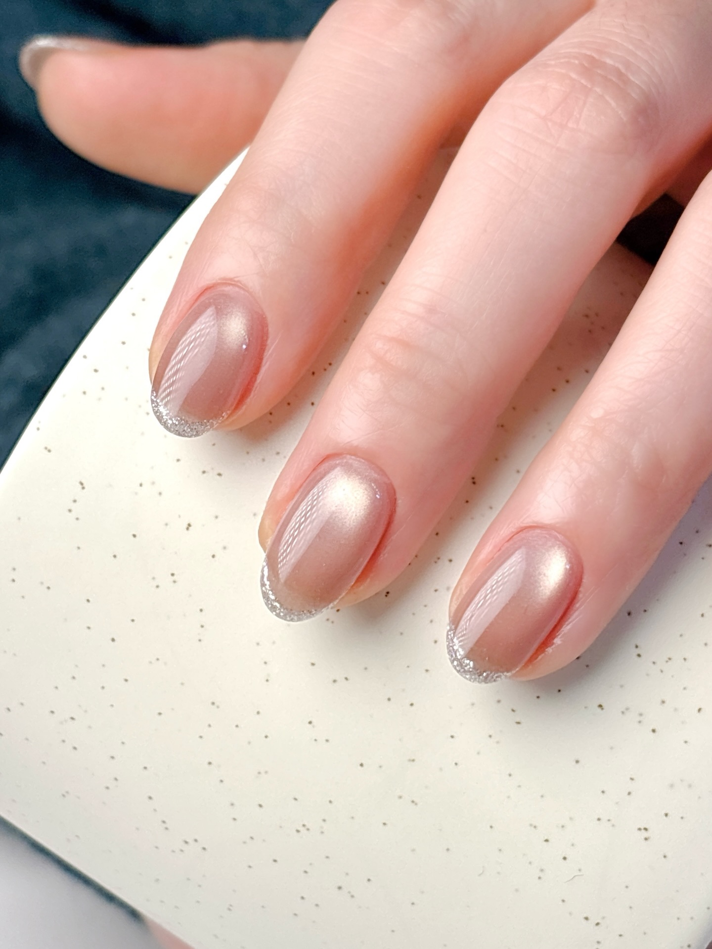 Нежные цвета для ногтей, которые выглядят свежо и дорого