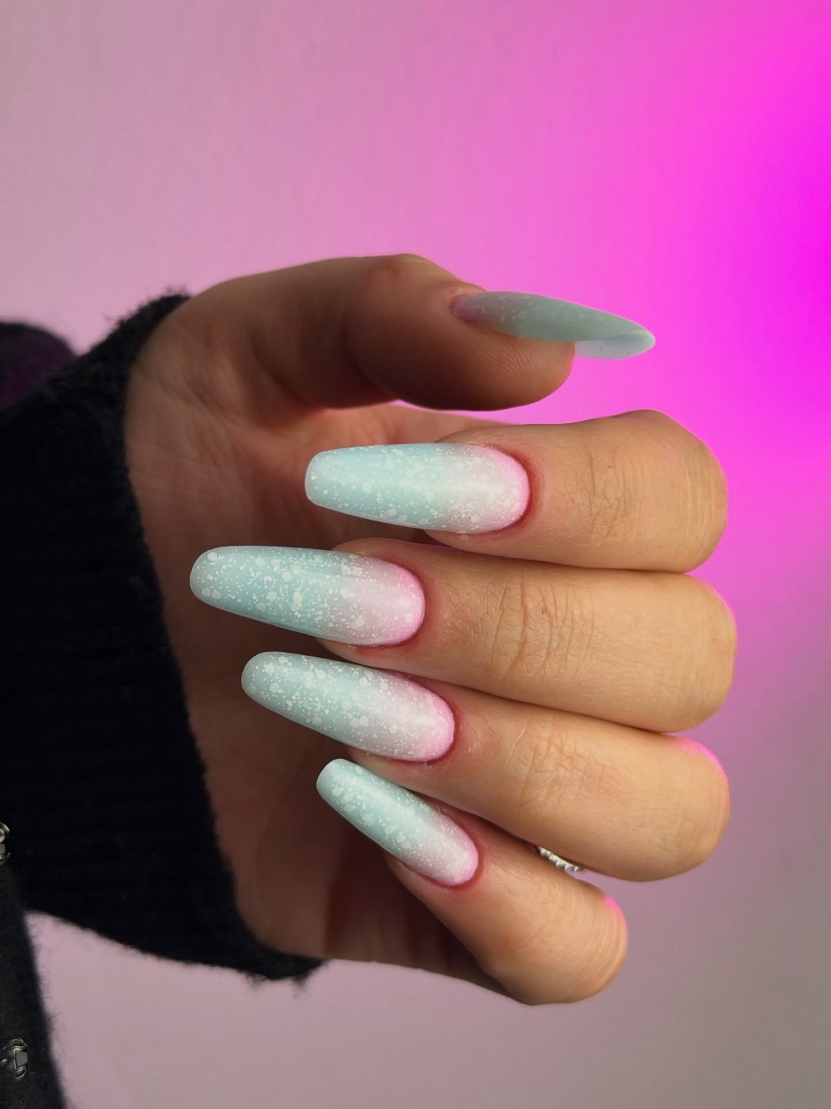 Пастельный маникюр весны 2026: красивые оттенки и дизайны