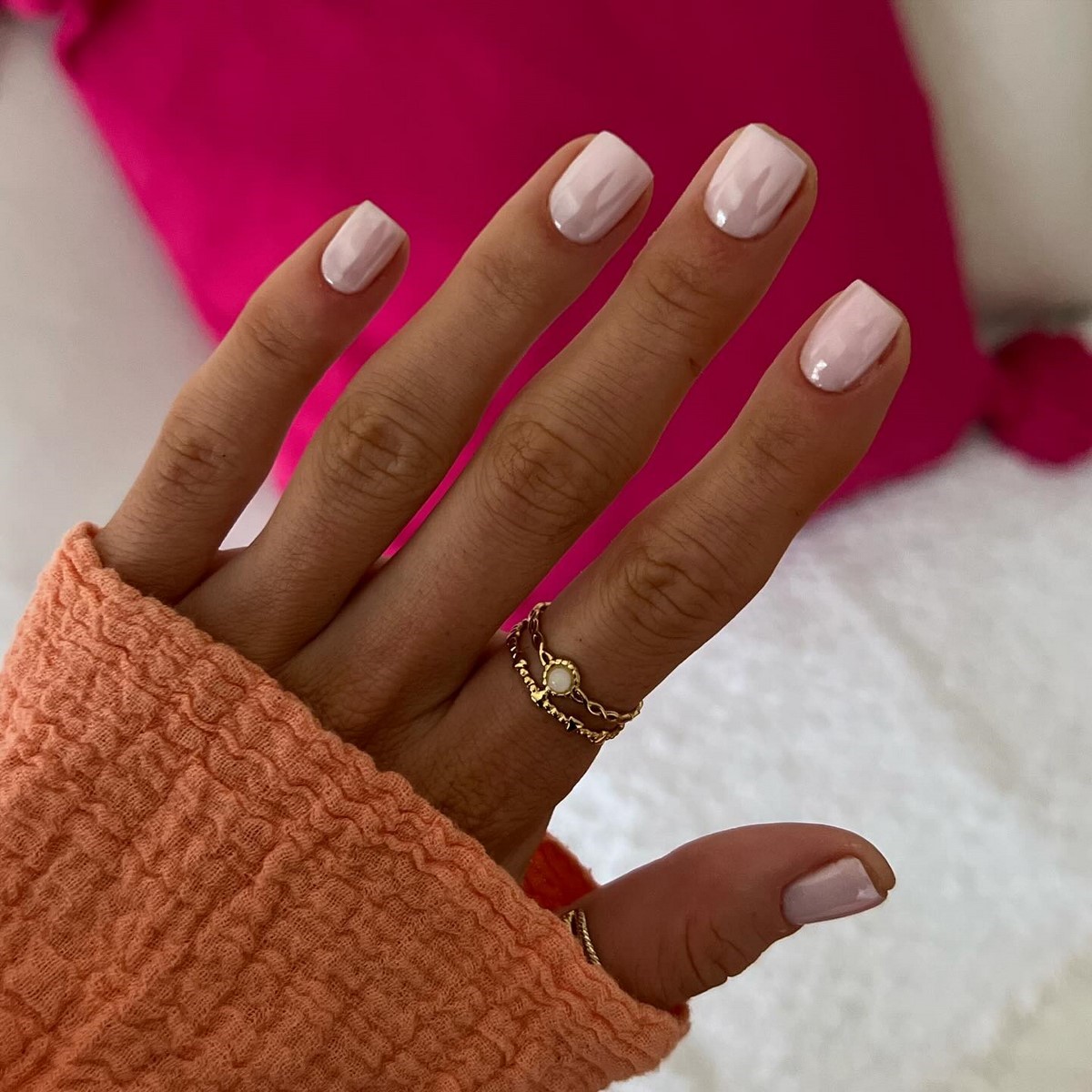 Эти весенние оттенки выглядят дороже и освежают руки