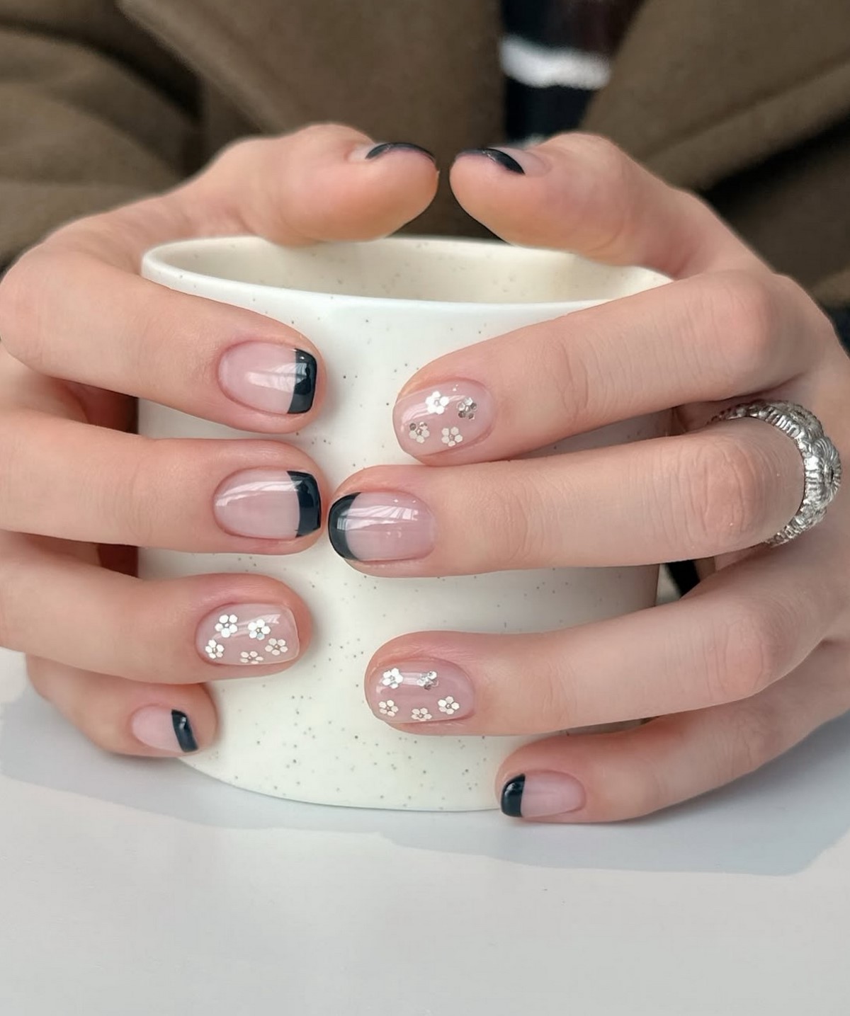 Весенний френч: 7 обновлений, которые делают его дороже