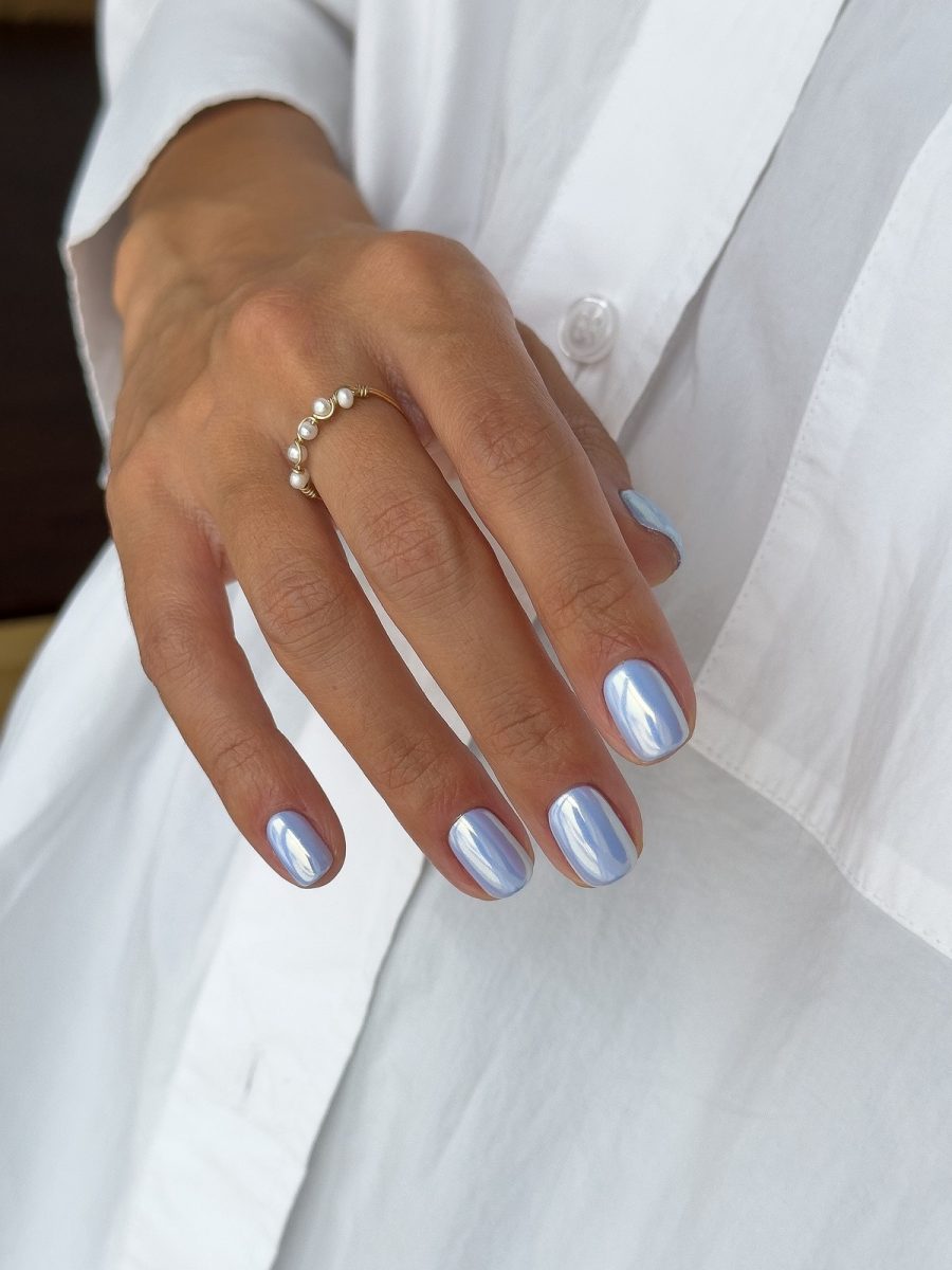 Голубой маникюр весна 2026: самый заметный тренд сезона