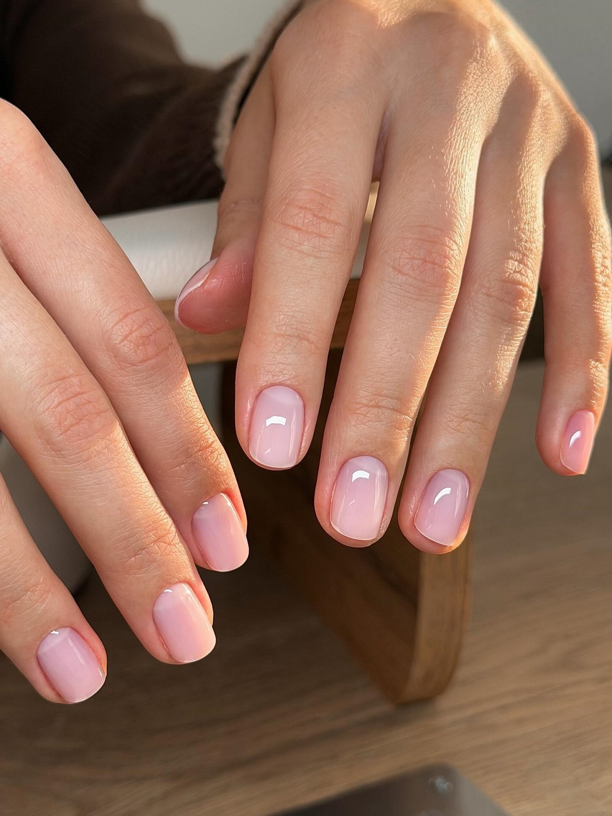 Маникюр на короткие ногти: новые формы апреля, которые меняют все