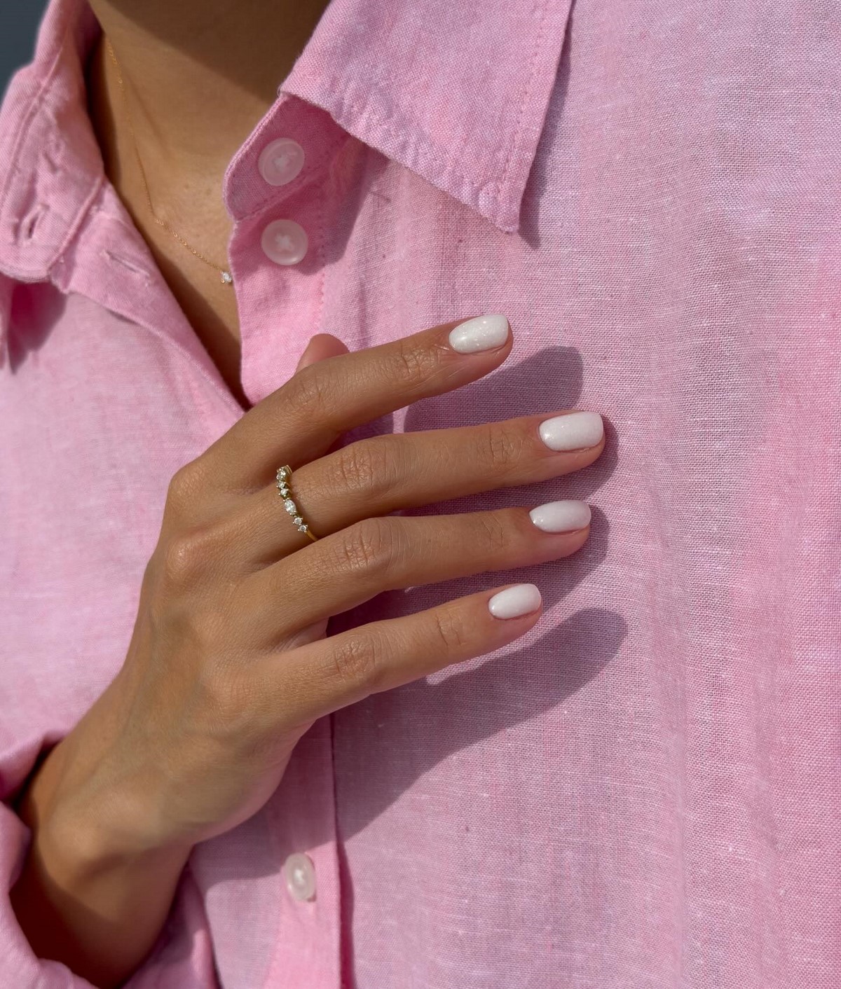 Забудьте про зайчиков на Пасху 2026: какой маникюр выбирают сейчас