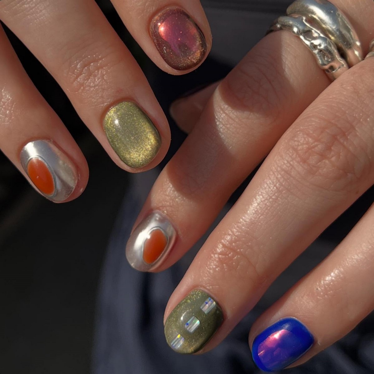 Маникюр апрель 2026: 7 оттенков, которые диктуют стиль