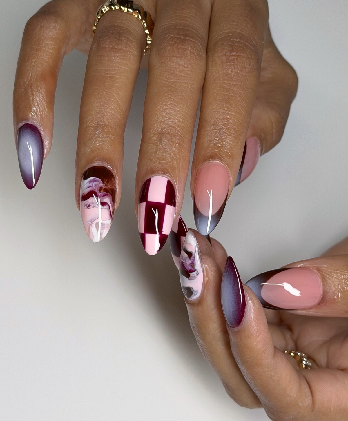 Аура-маникюр 2026 — весенний эффект свечения, который заменяет однотон