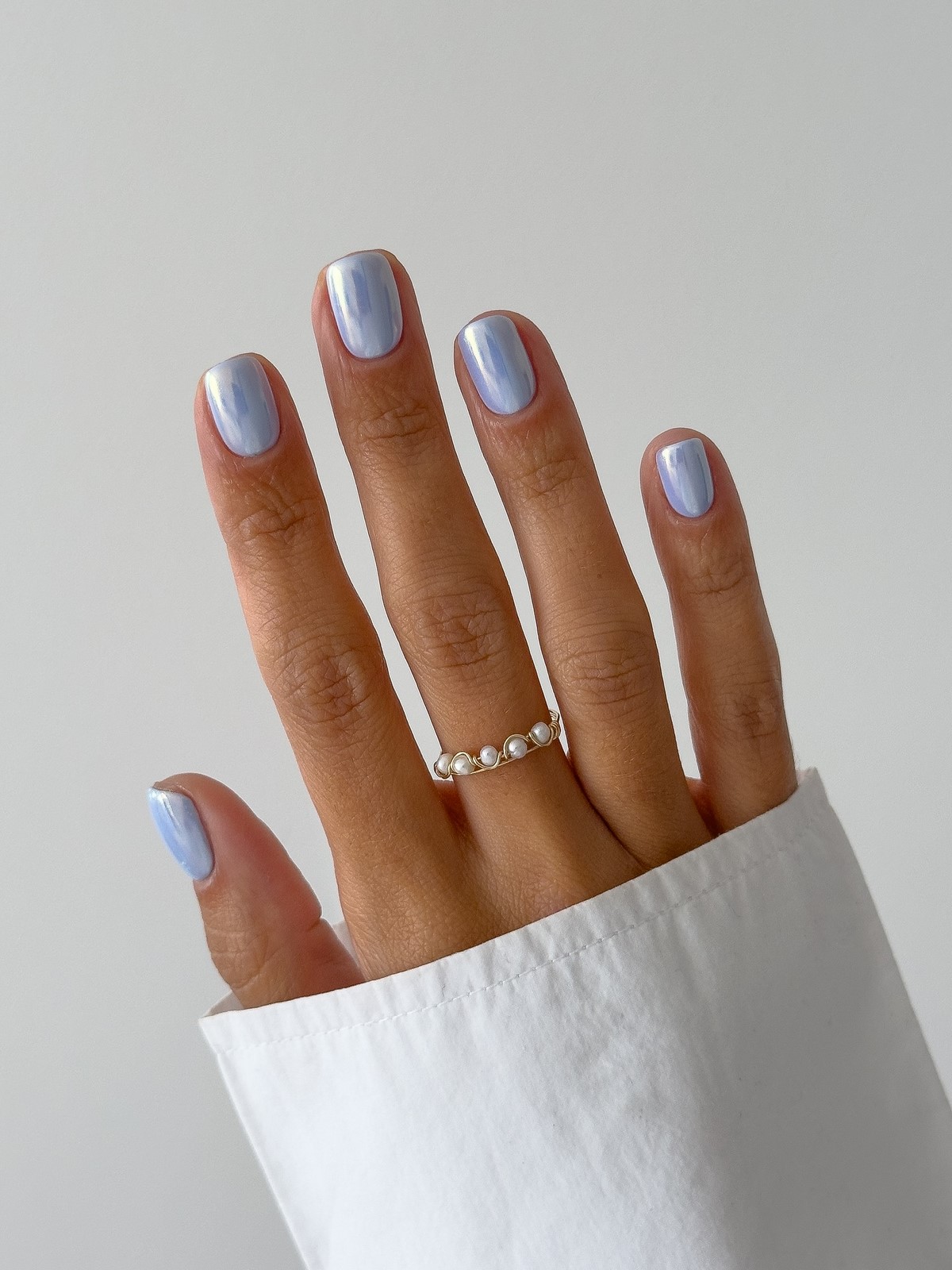 Голубой маникюр весна 2026: самый заметный тренд сезона