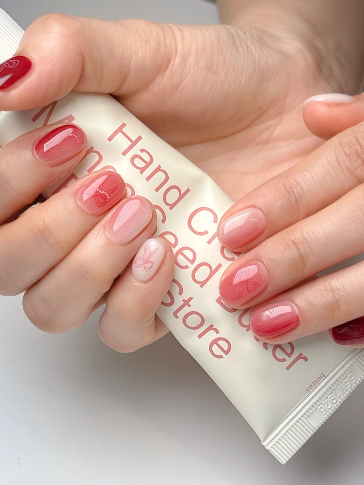 Короткие ногти на апрель: дорогие и аккуратные цвета