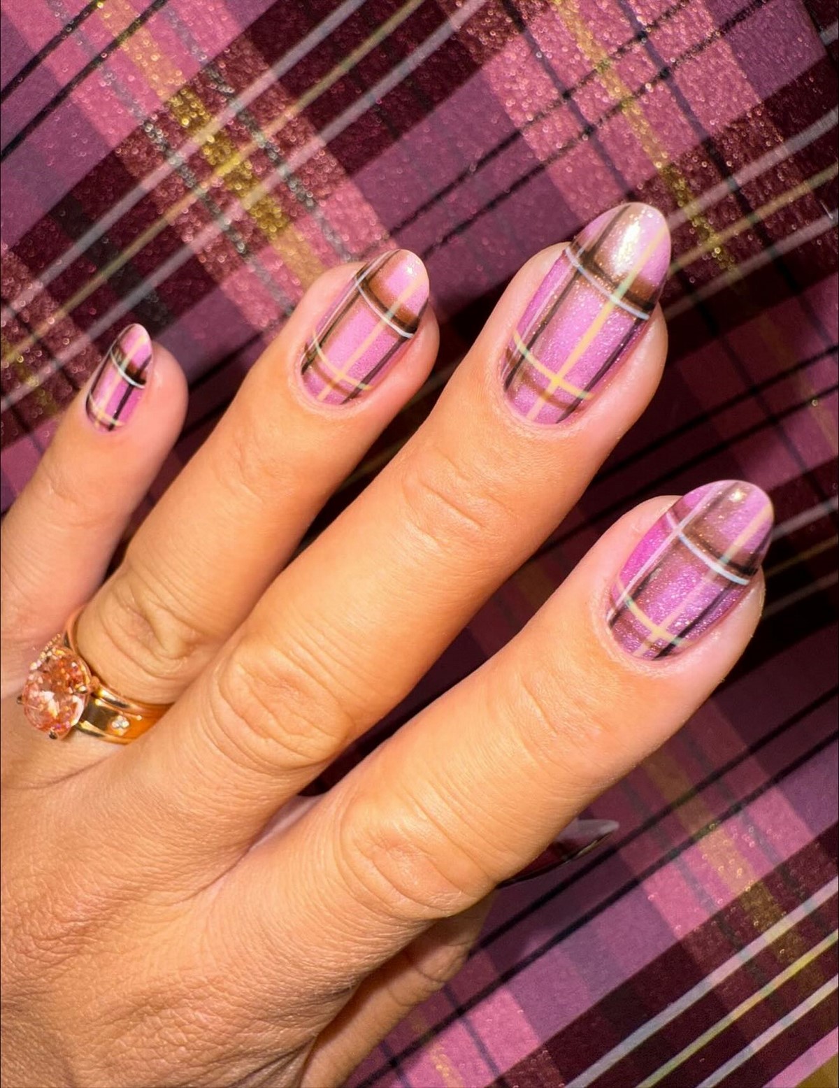 Маникюр на май 2026: оттенки, которые уже меняют тренды