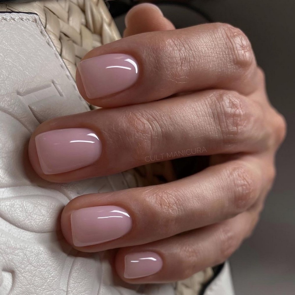 Маникюр без дизайна: главный признак дорогого образа