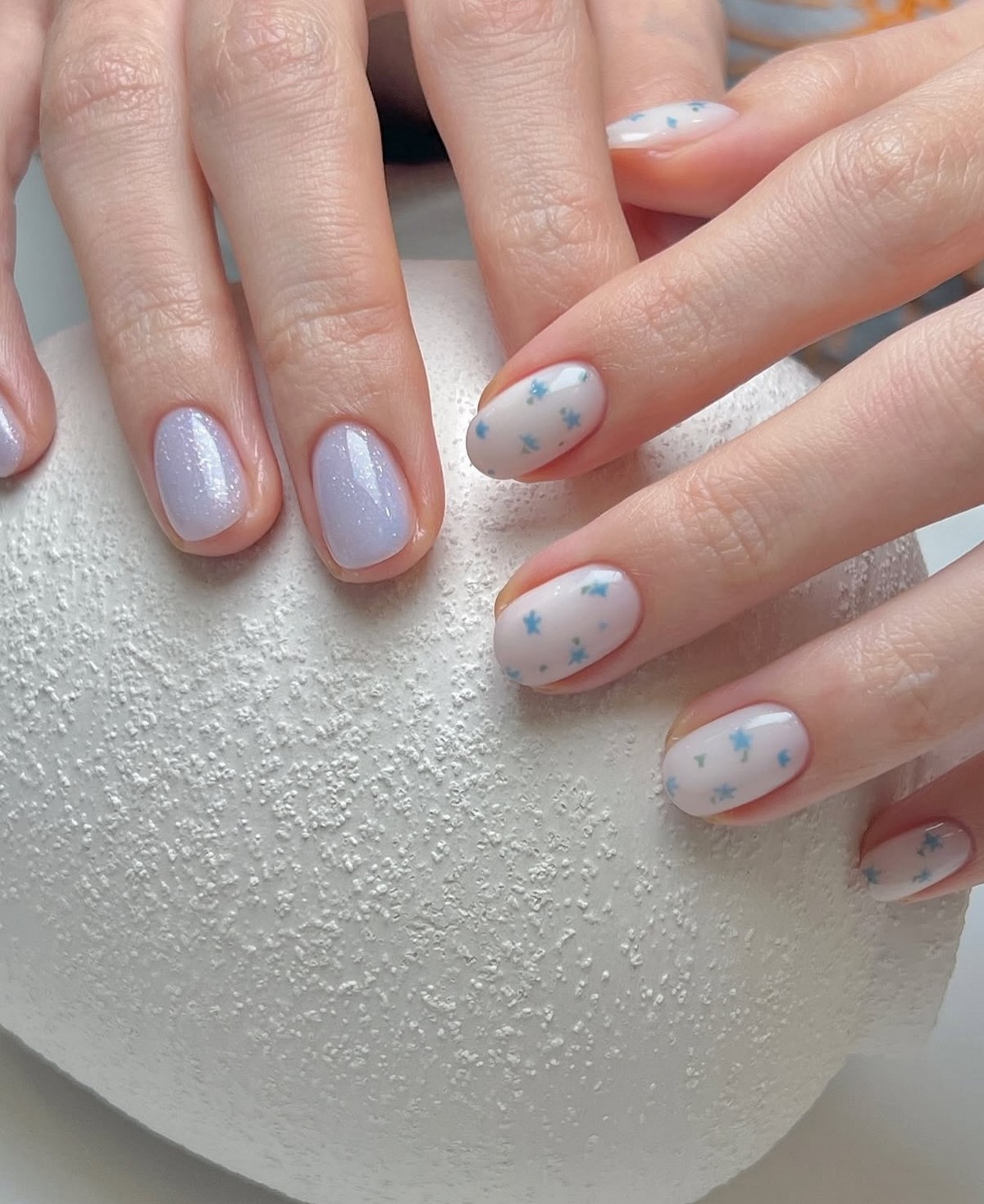 Голубой маникюр весна 2026: самый заметный тренд сезона