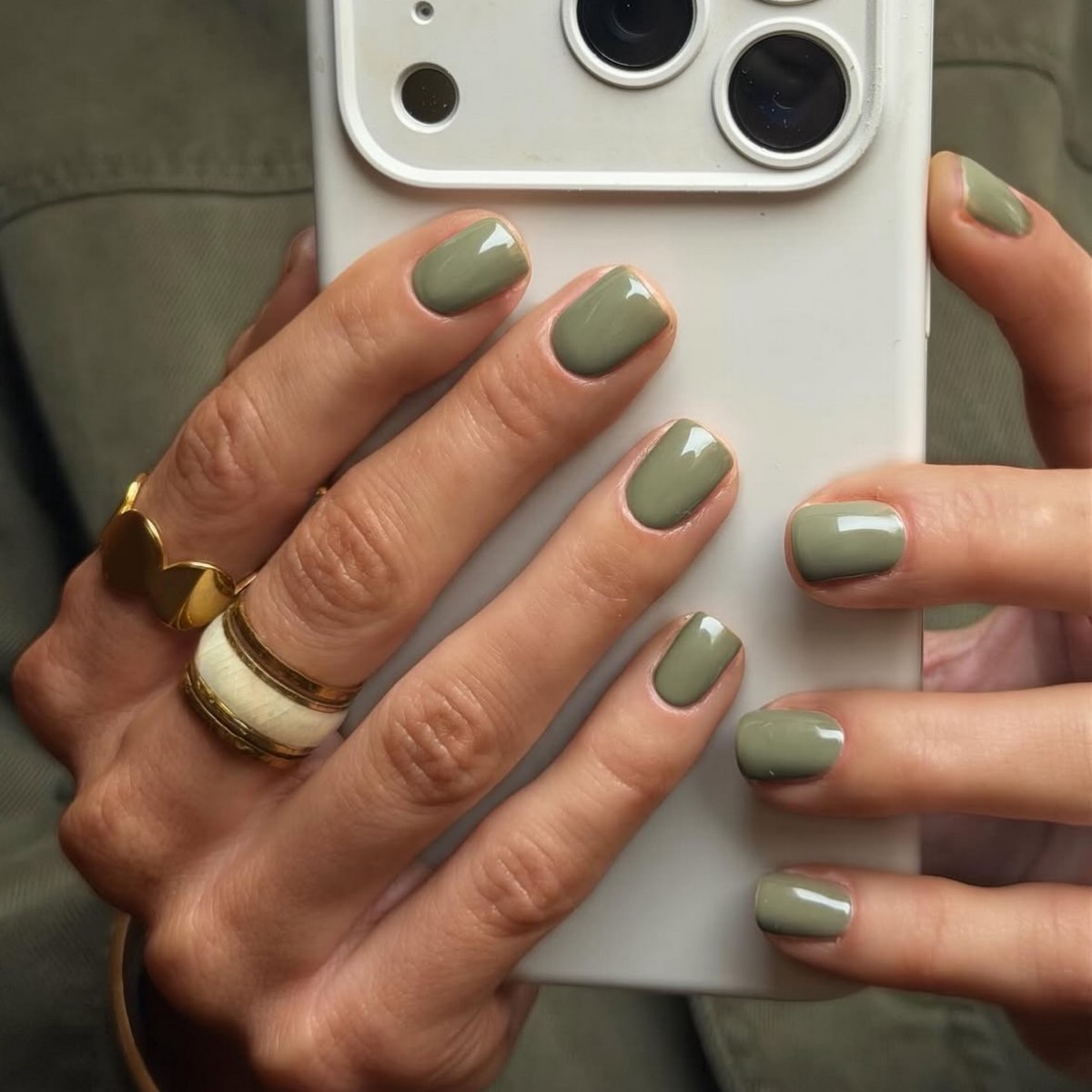 Короткие ногти на апрель: дорогие и аккуратные цвета