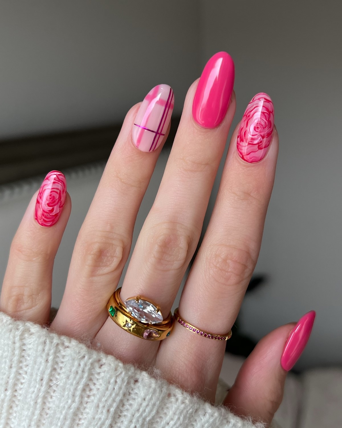 Дофаминовый маникюр весной 2026: взрыв цвета на ваших ногтях