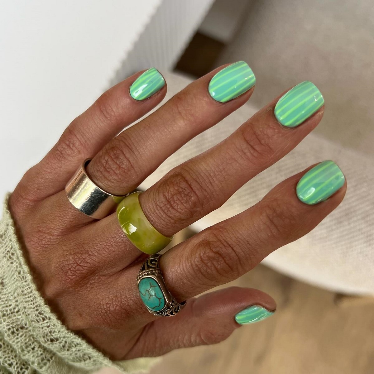 Дофаминовый маникюр весной 2026: взрыв цвета на ваших ногтях