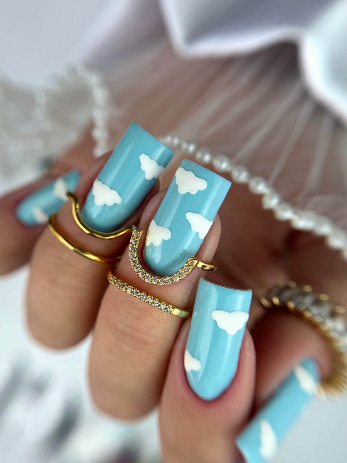 Голубой маникюр весна 2026: самый заметный тренд сезона