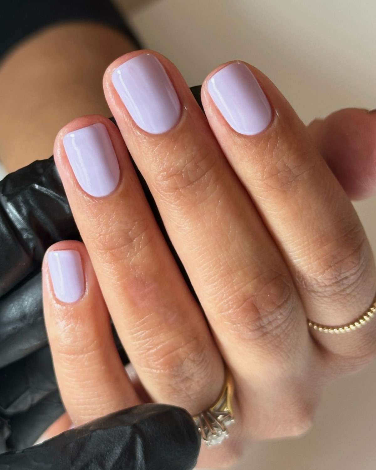 Короткие ногти на апрель: дорогие и аккуратные цвета