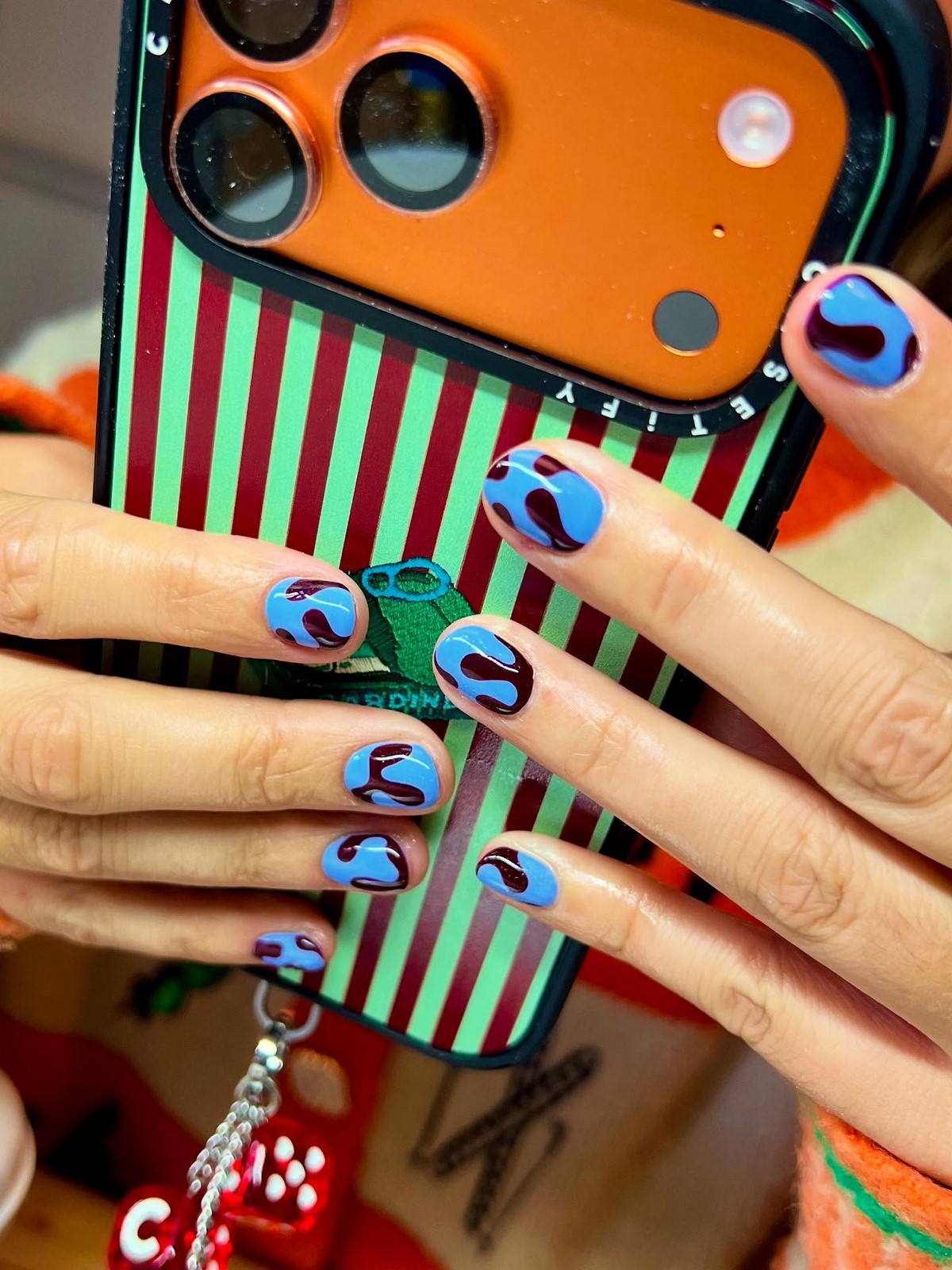 Маникюр апрель 2026: 7 оттенков, которые диктуют стиль