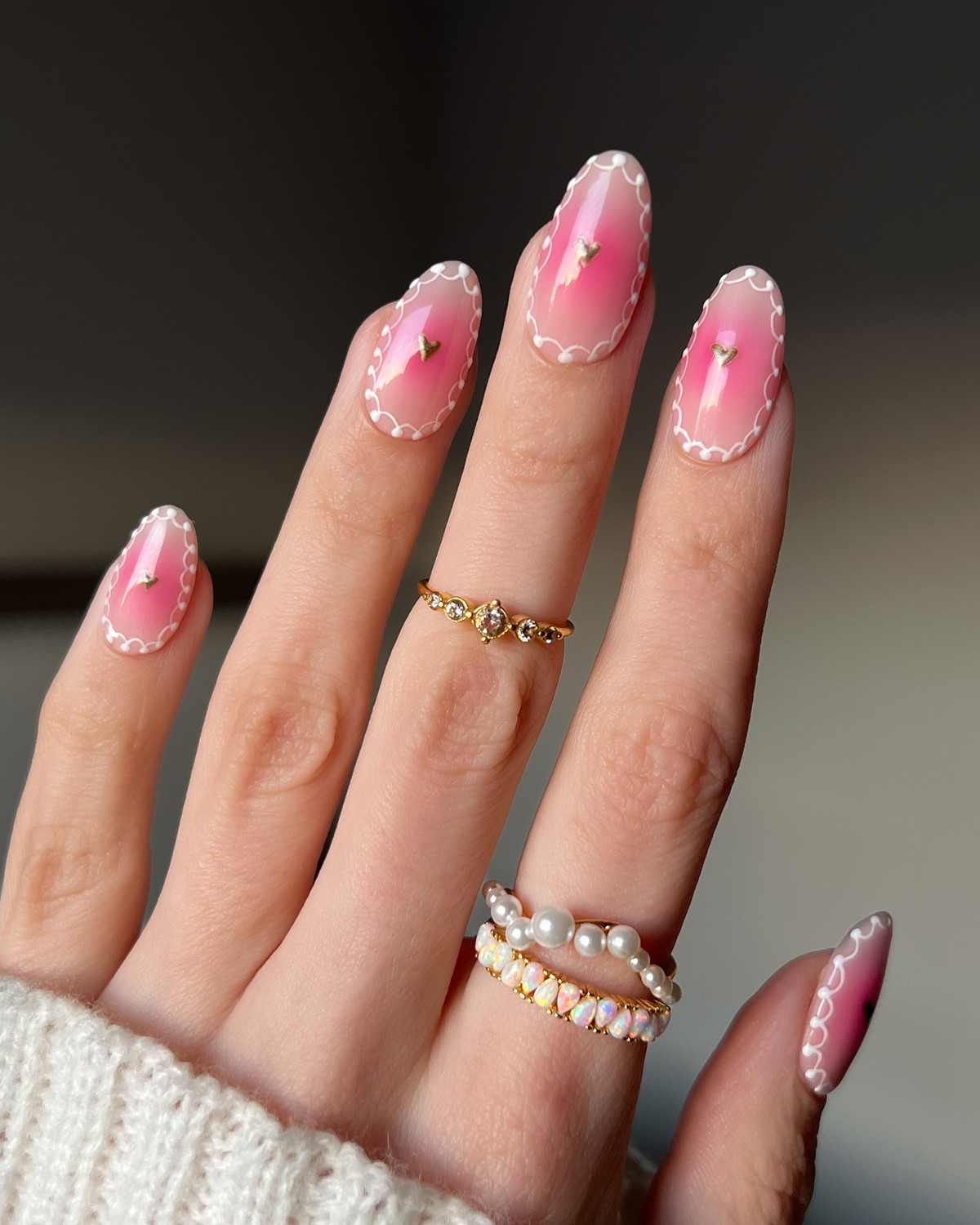 Маникюр апрель 2026: 7 оттенков, которые диктуют стиль