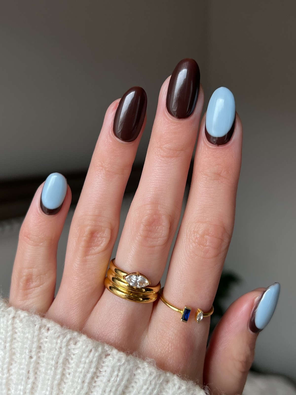 Маникюр апрель 2026: 7 оттенков, которые диктуют стиль