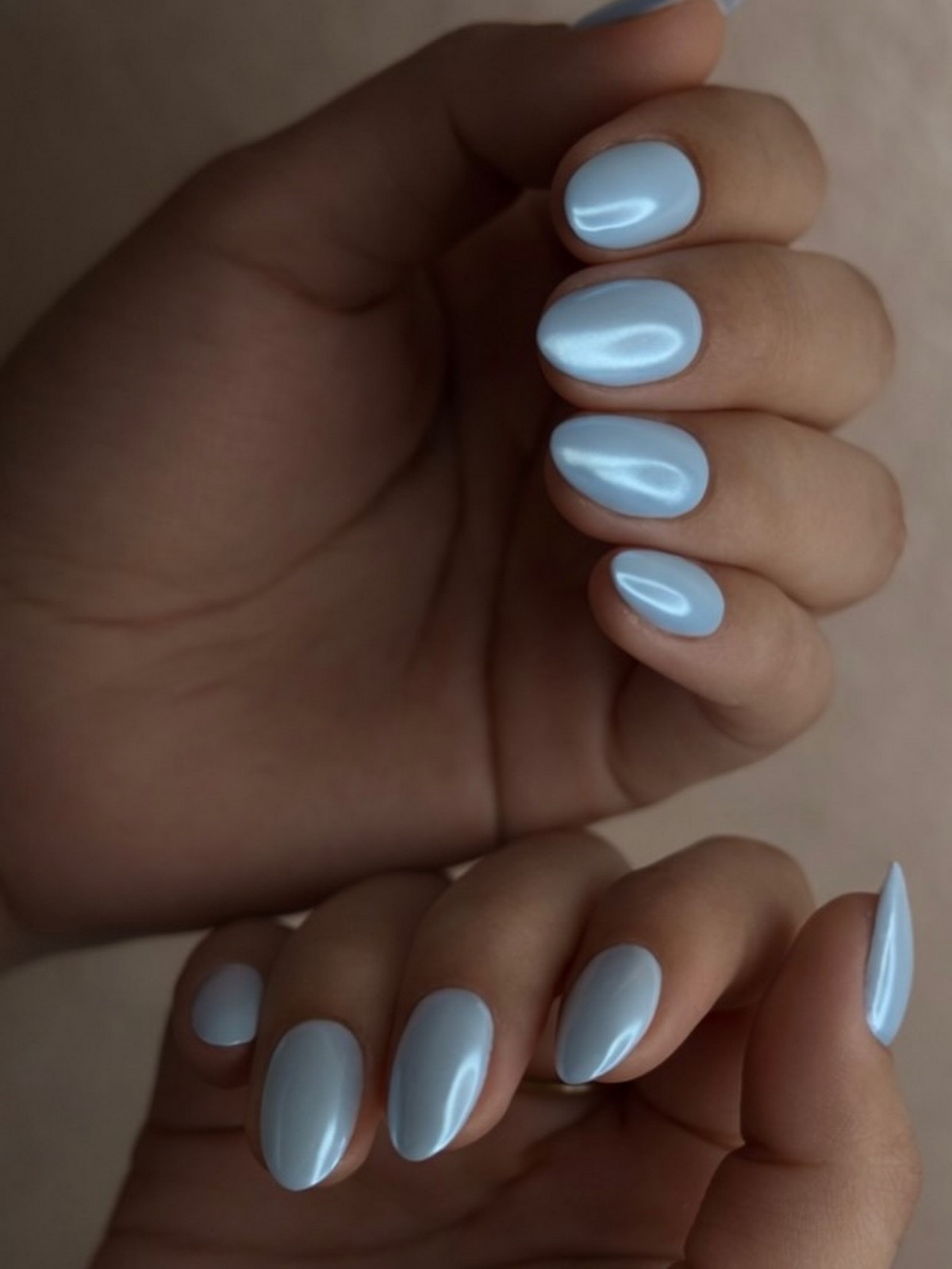 Маникюр апрель 2026: 7 оттенков, которые диктуют стиль