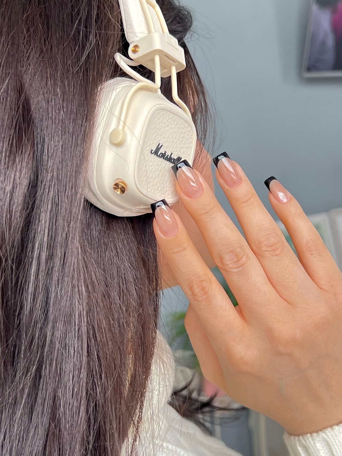 Маникюр апрель 2026: 7 оттенков, которые диктуют стиль