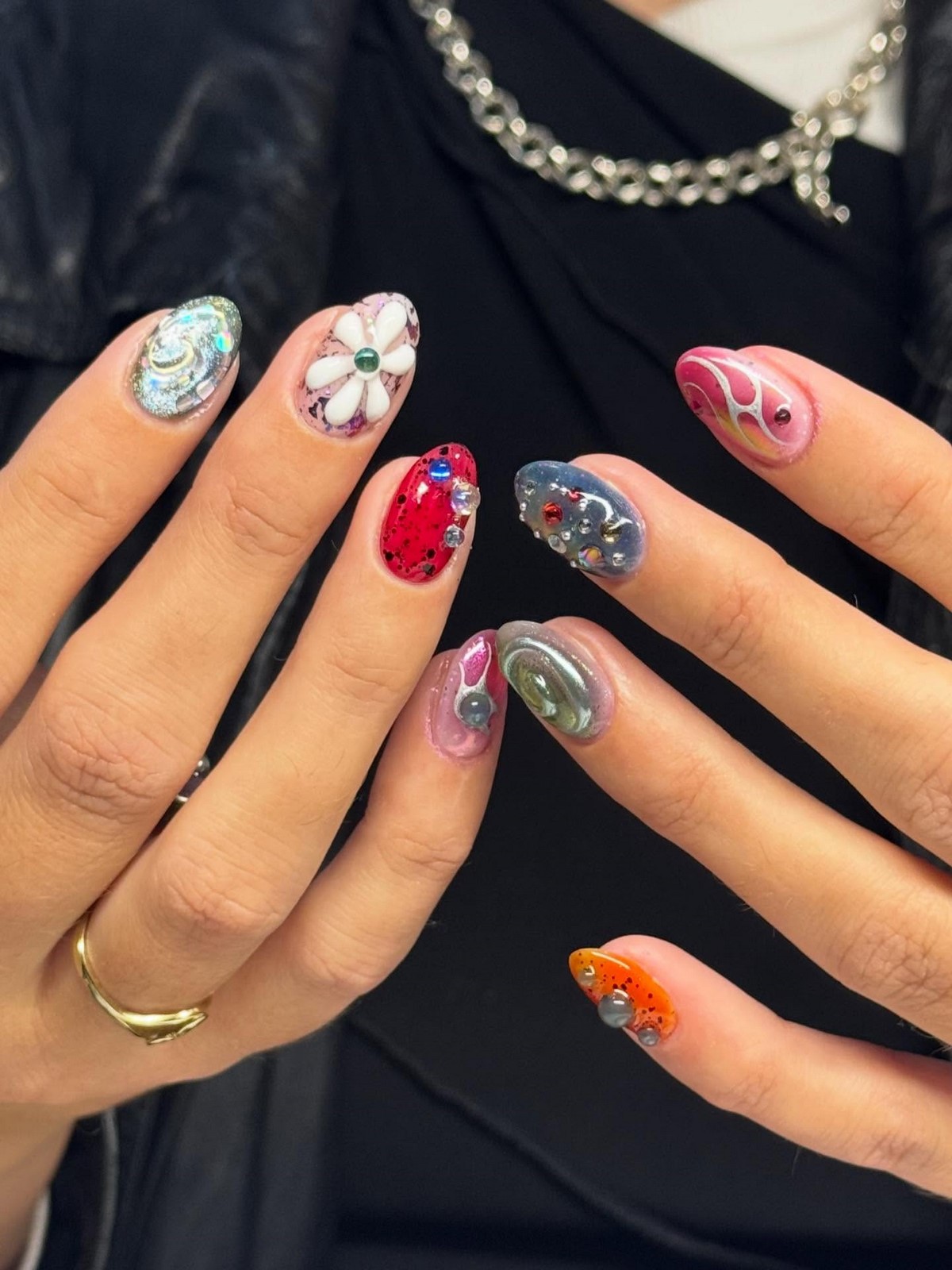 Маникюр на май 2026: оттенки, которые уже меняют тренды