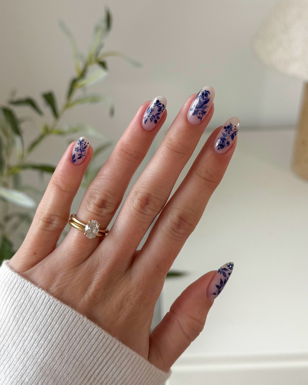 Маникюр на май 2026: оттенки, которые уже меняют тренды