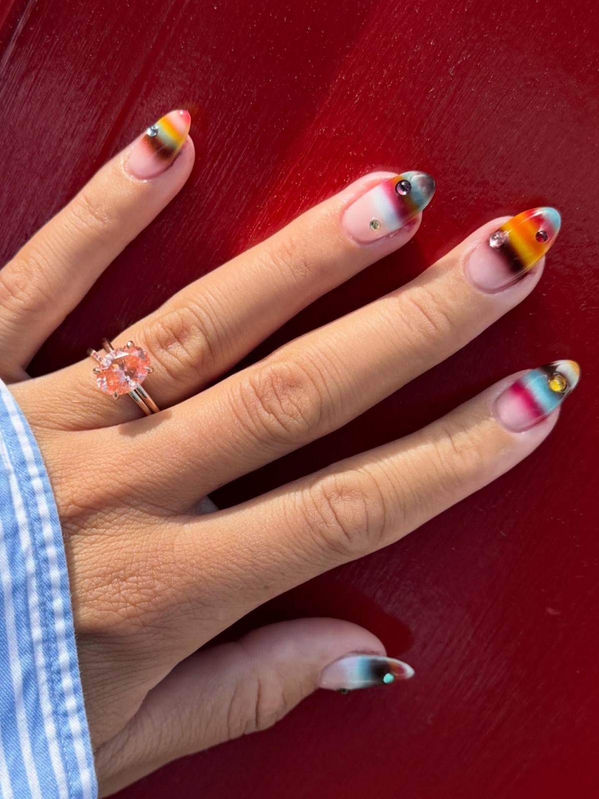 Маникюр на май 2026: оттенки, которые уже меняют тренды