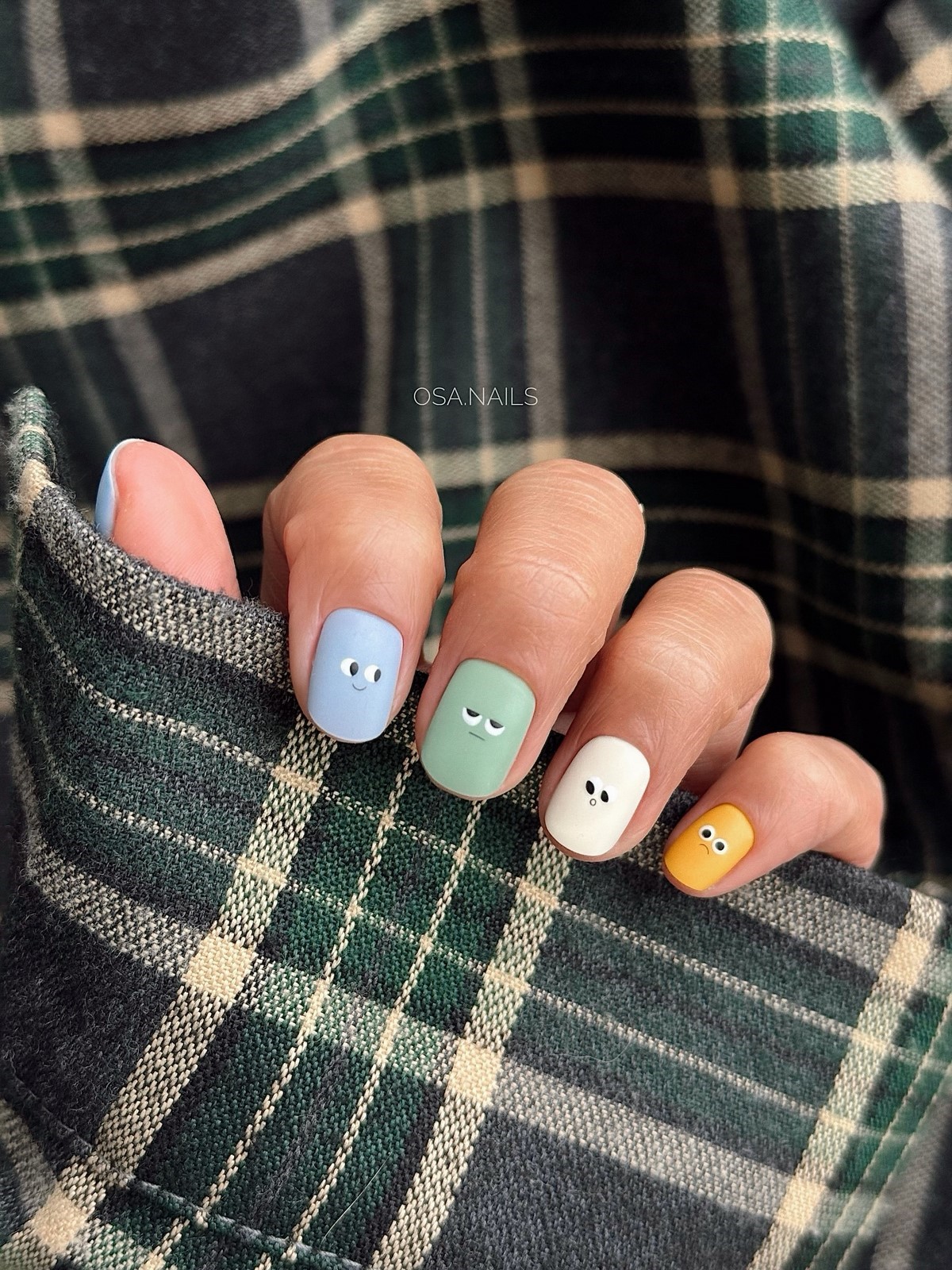 Маникюр на короткие ногти: новые формы апреля, которые меняют все