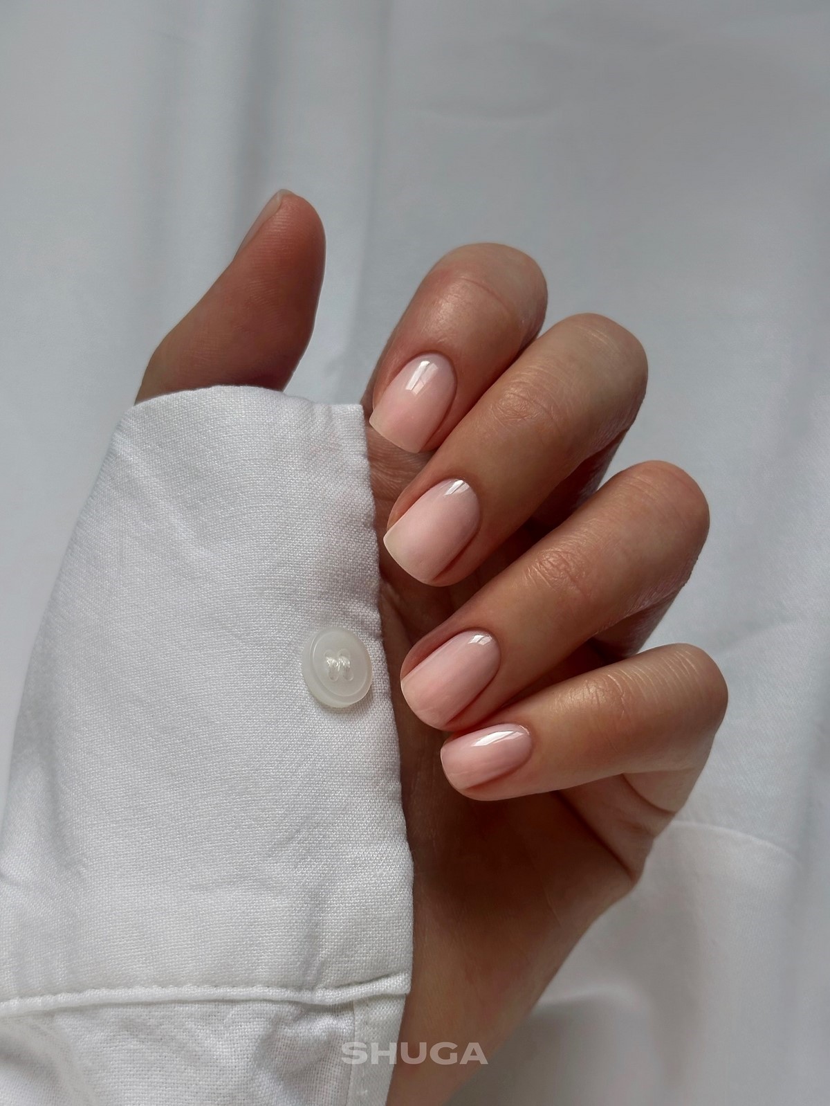 Маникюр на короткие ногти: новые формы апреля, которые меняют все