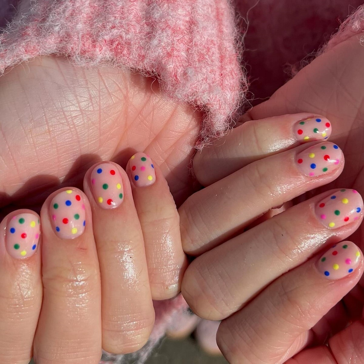 Маникюр на короткие ногти: новые формы апреля, которые меняют все