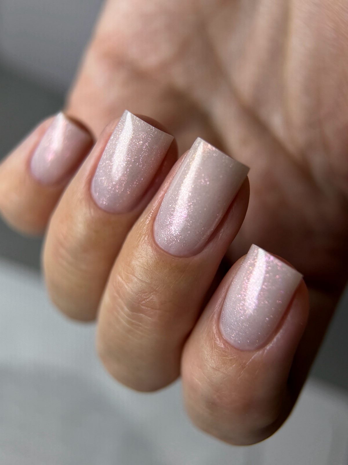 Ледяной маникюр: самый изысканный тренд этой весны