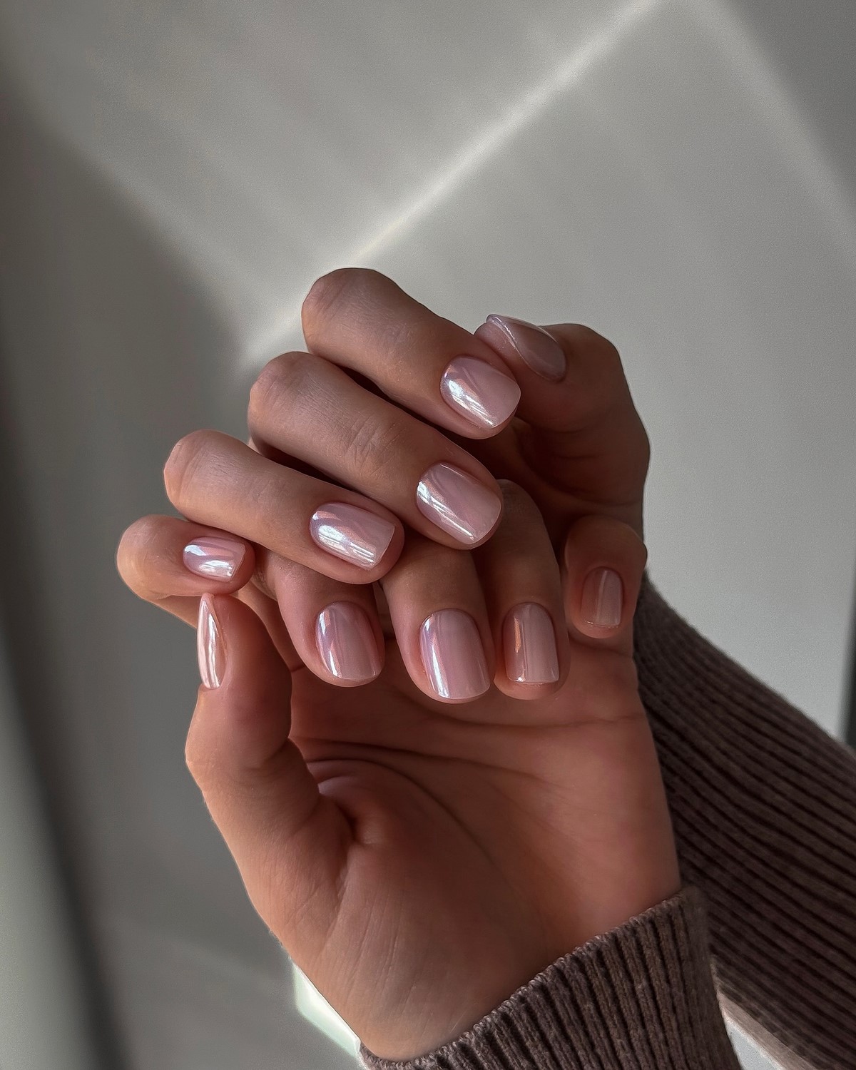 Ледяной маникюр: самый изысканный тренд этой весны