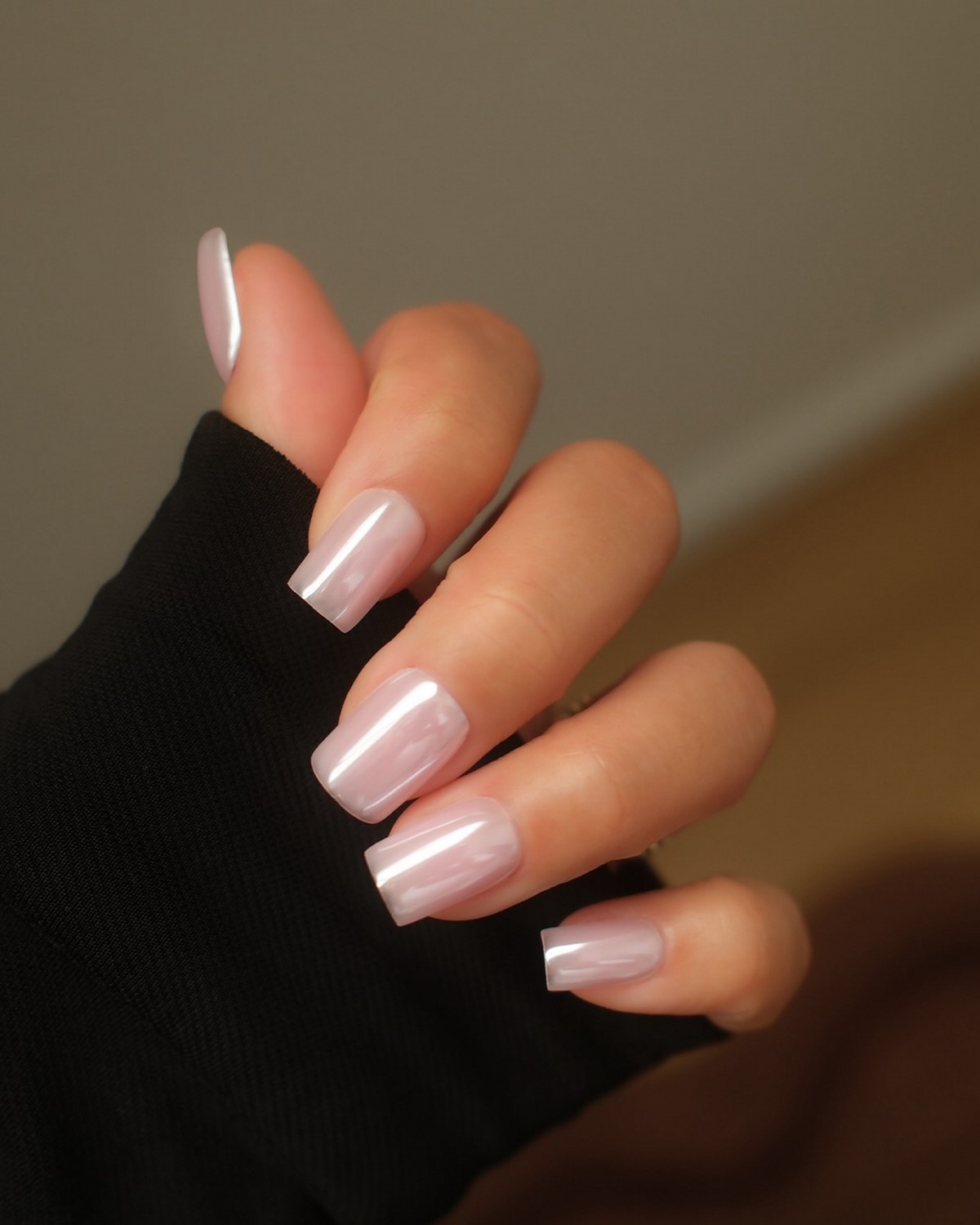 Ледяной маникюр: самый изысканный тренд этой весны