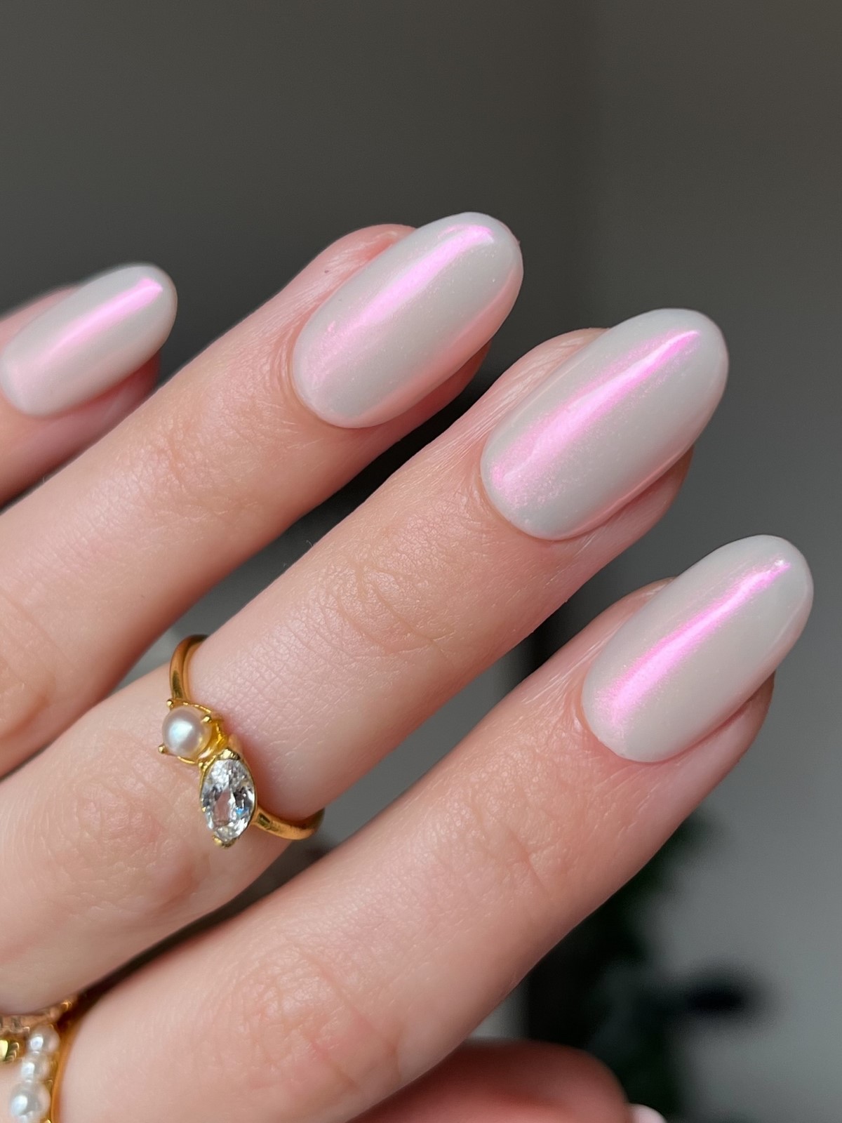 Ледяной маникюр: самый изысканный тренд этой весны