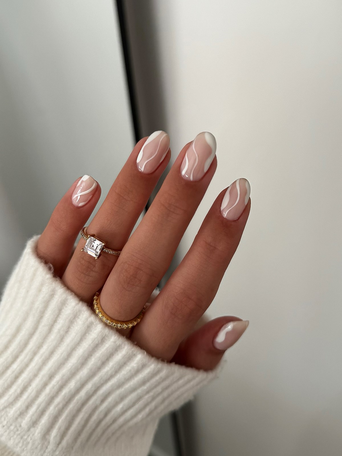 Ледяной маникюр: самый изысканный тренд этой весны