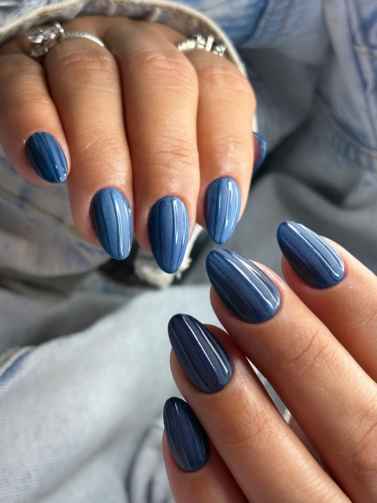 Маникюр с эффектом стекла: секрет дорогого вида