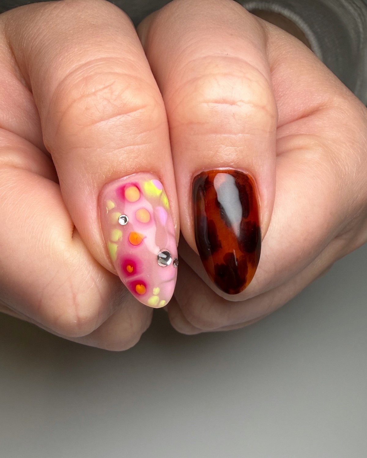 Желейный маникюр: секрет прозрачности, которая стоит дорого