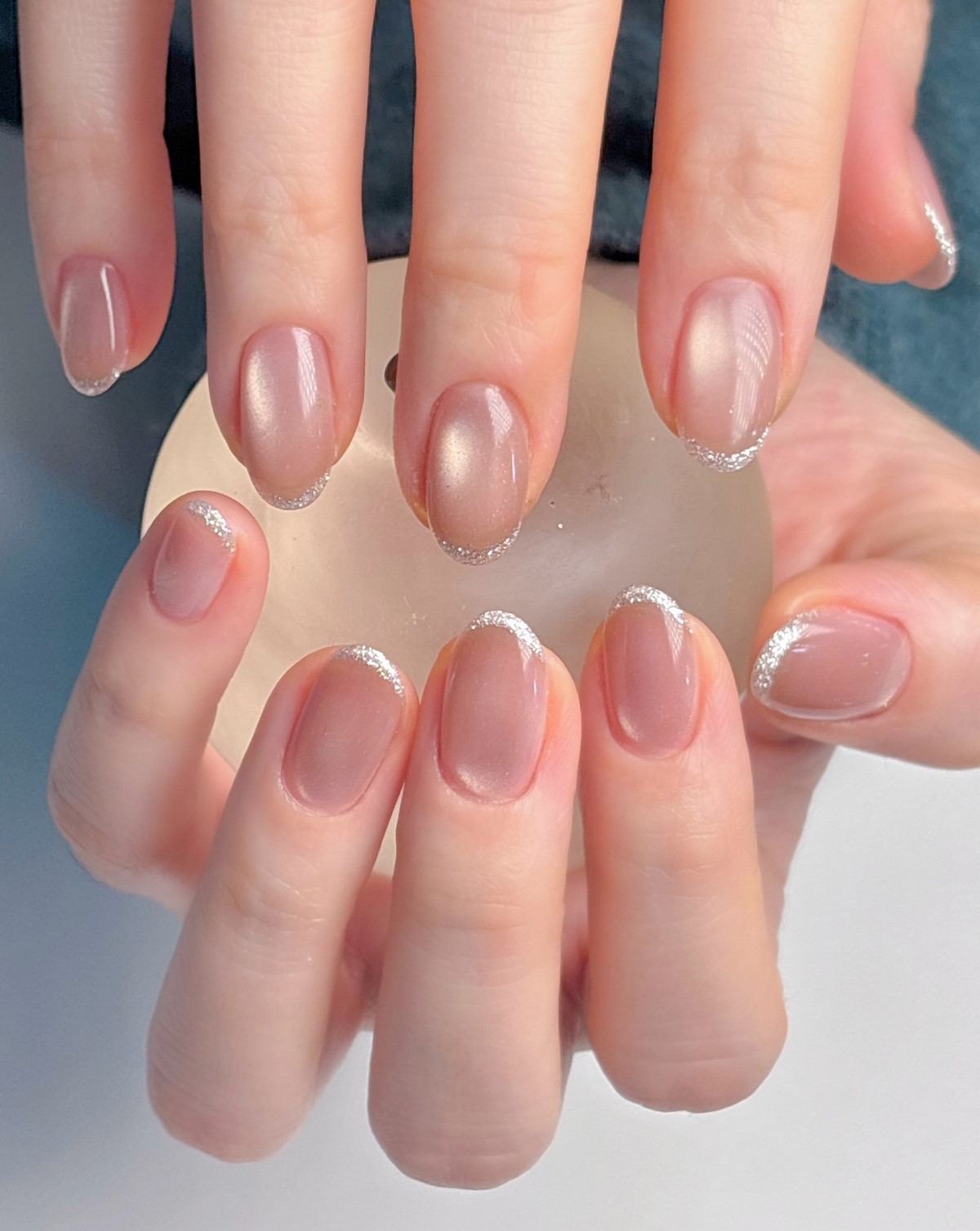 Желейный маникюр: секрет прозрачности, которая стоит дорого