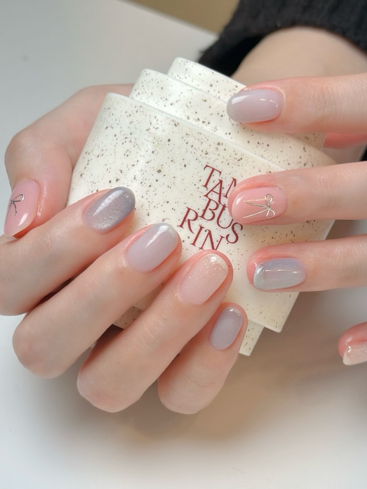 Желейный маникюр: секрет прозрачности, которая стоит дорого