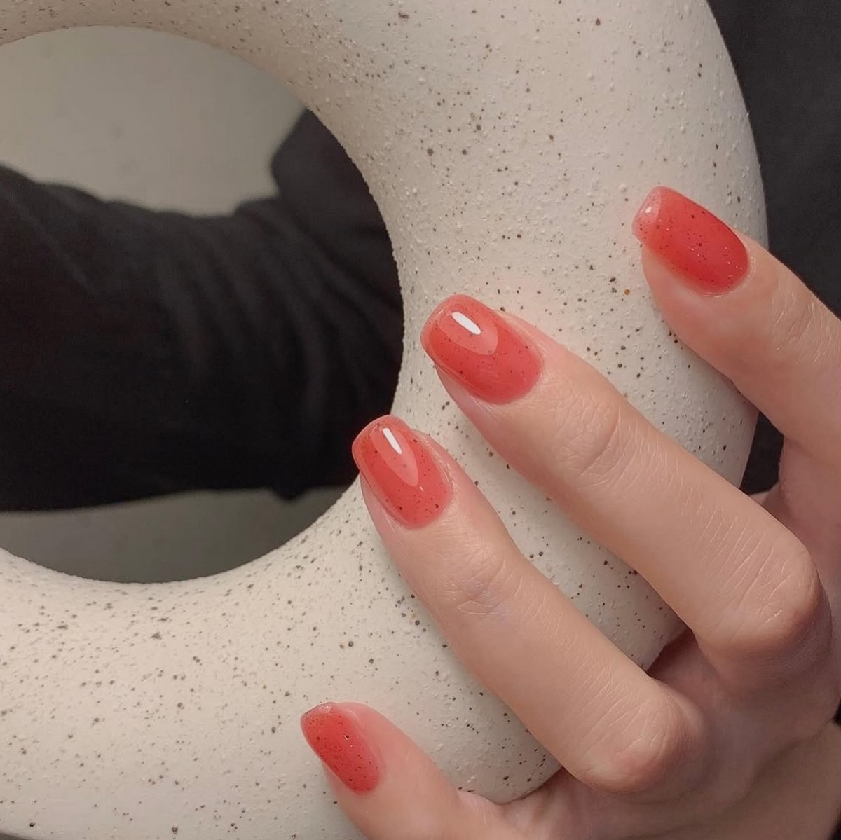 Желейный маникюр: секрет прозрачности, которая стоит дорого