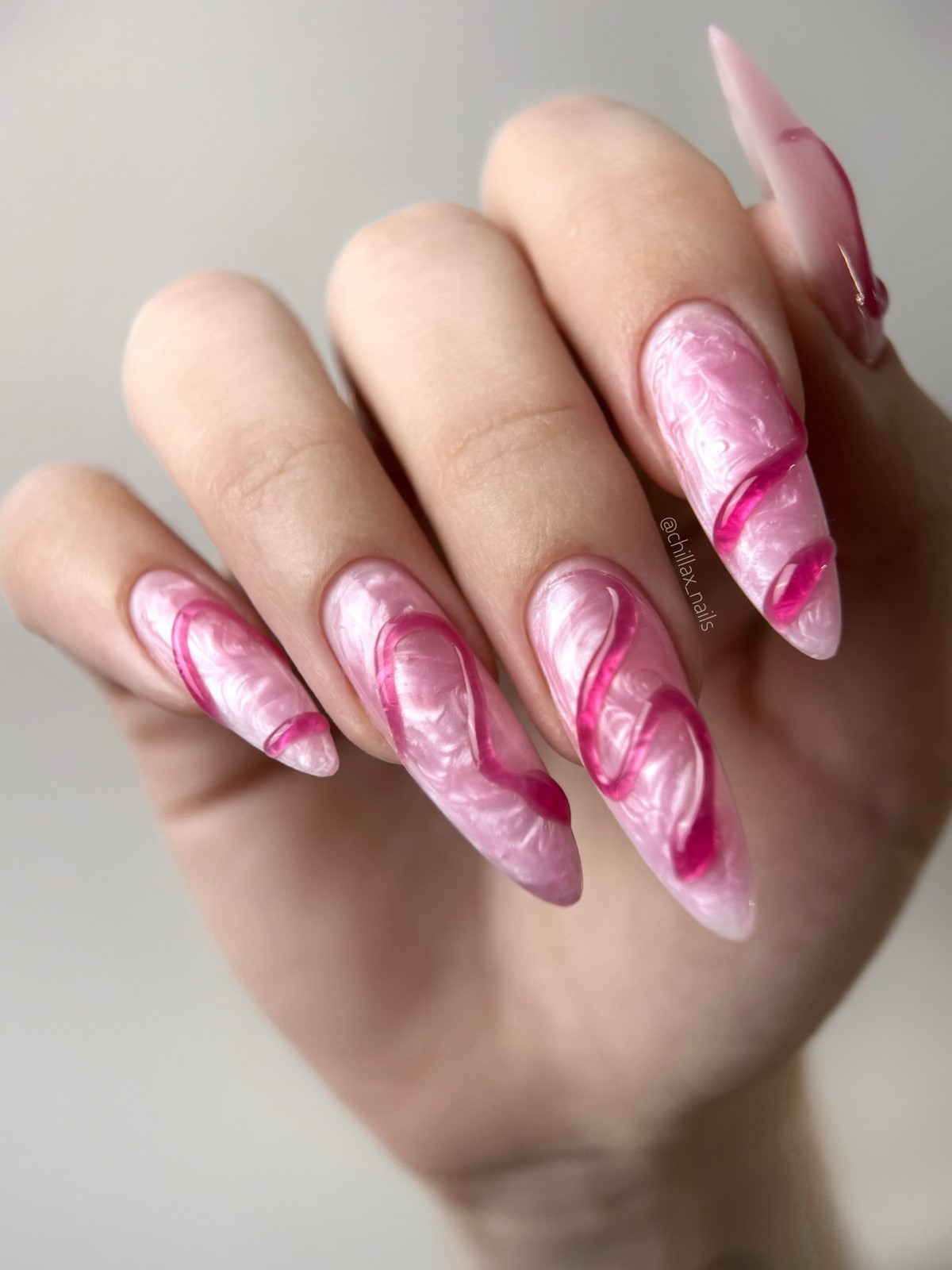 Желейный маникюр: секрет прозрачности, которая стоит дорого