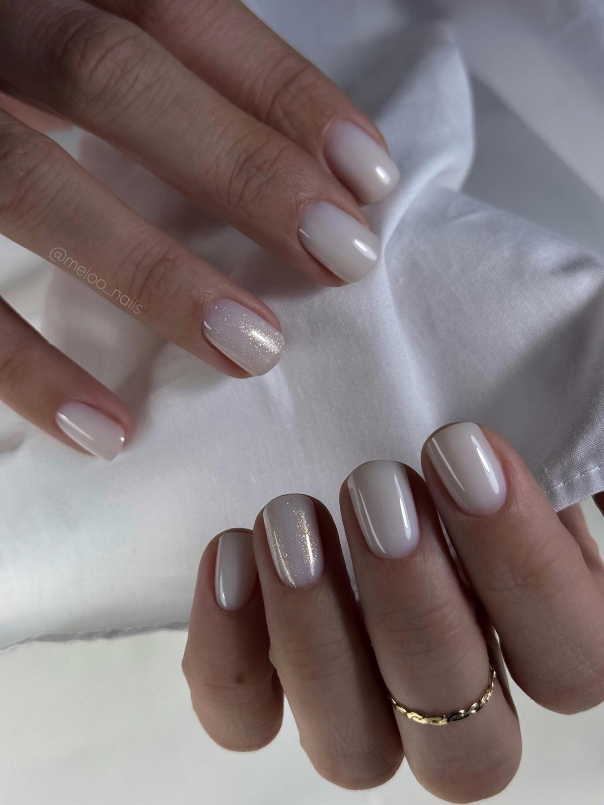 Маникюр с эффектом “чистых ногтей”: тренд, который заменил сложный дизайн