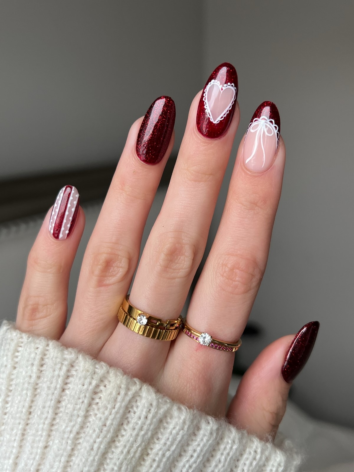 Маникюр с разноцветными полосками: главный яркий дизайн весны