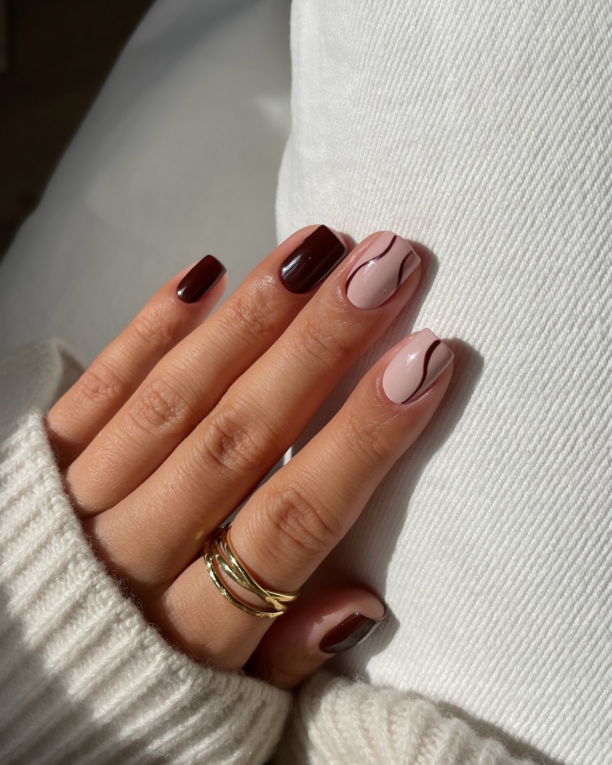 Маникюр с тонкой линией: минималистичный тренд весны 2026