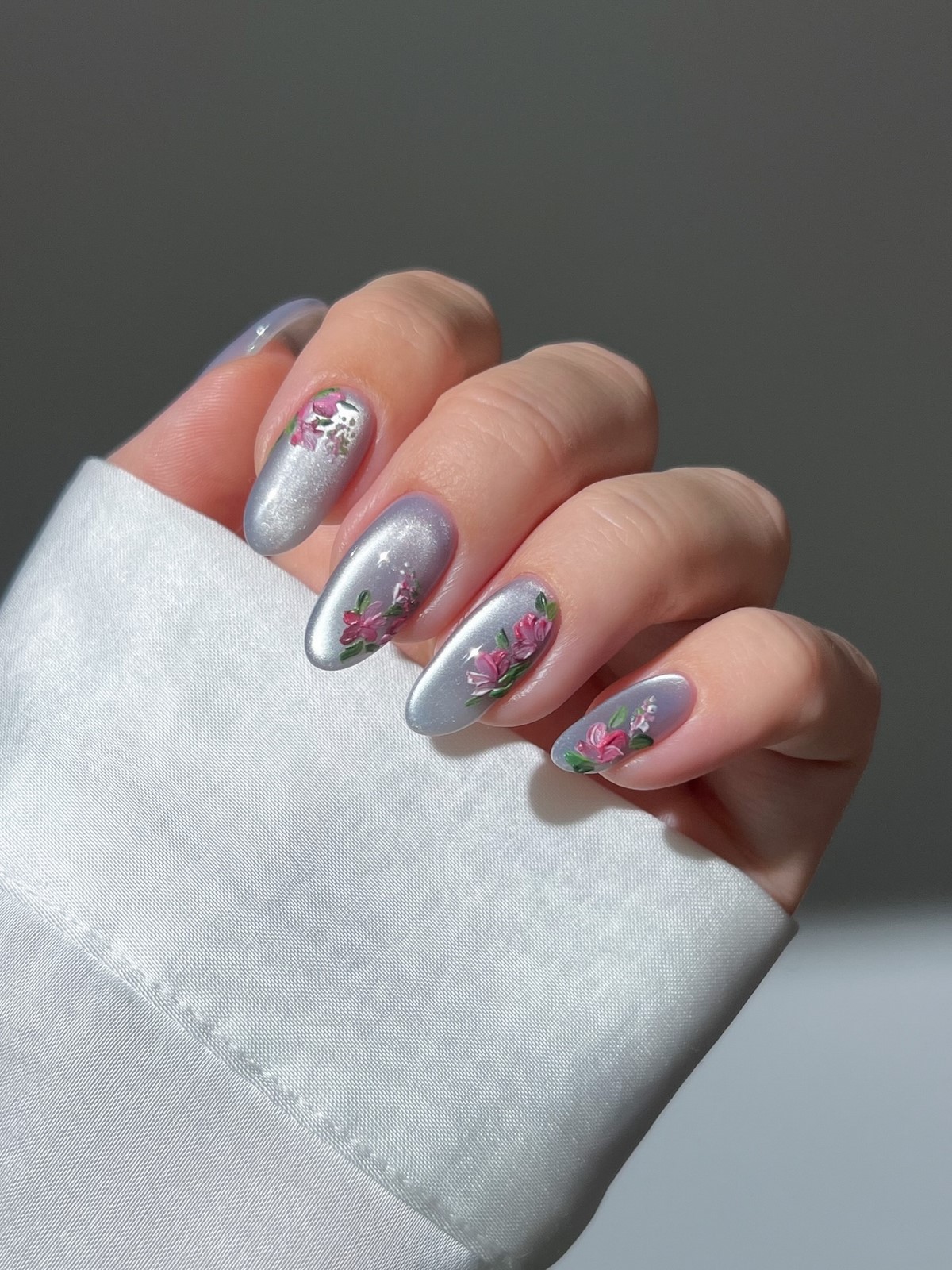 Маникюр с влажным эффектом: сияние, которое притягивает взгляд