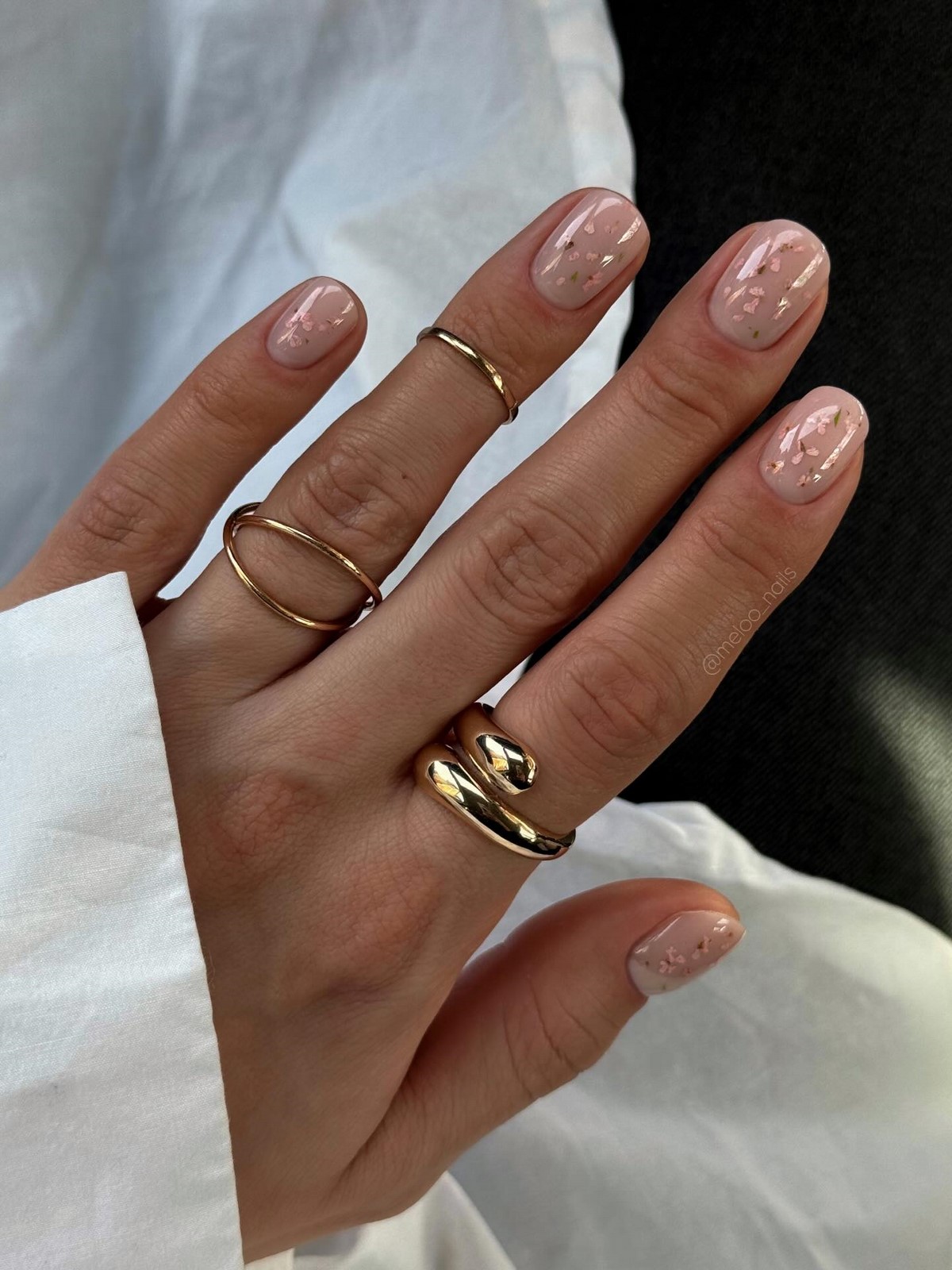 Маникюр с влажным эффектом: сияние, которое притягивает взгляд